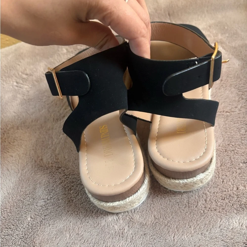 Elegant Black Espadrille Sandals - Picture 2 of 8
